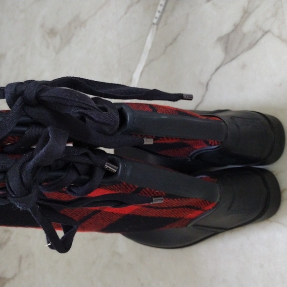 Coach plaid tie back weather boots. - Picture 4 of 9